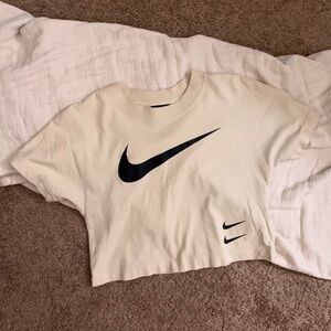 Nike Sportswear Shirt
